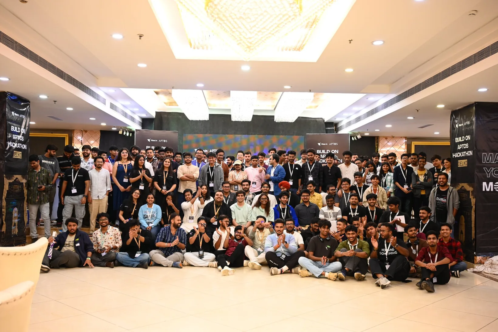 Every participant gathered in front of the stage for a group photo